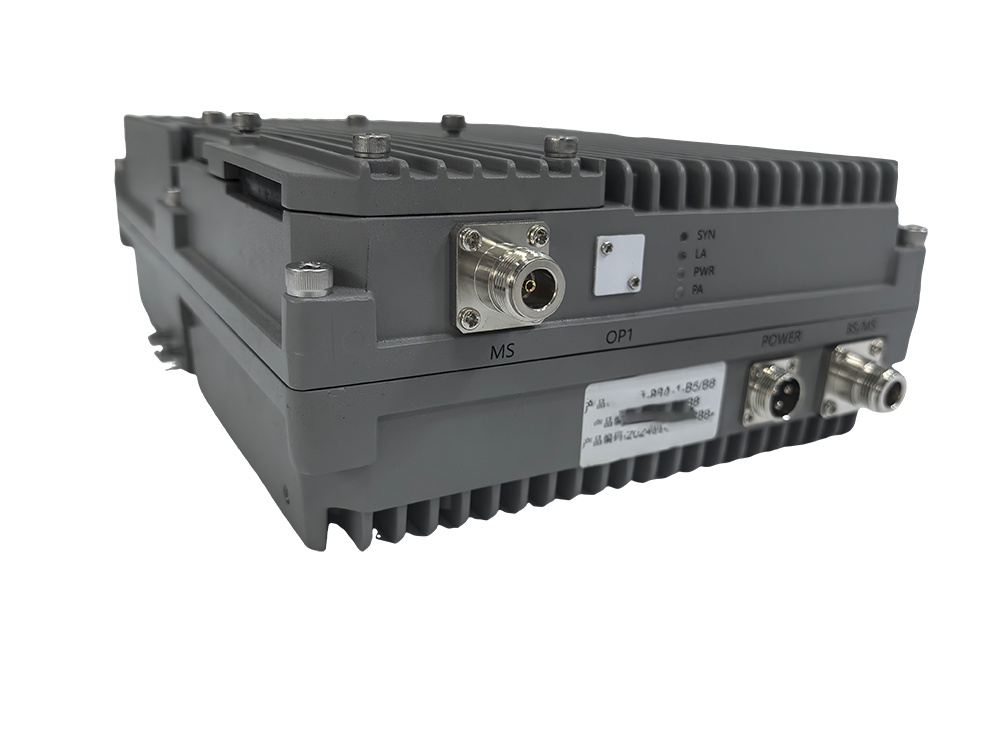  娄星三频手机信号接收器2000㎡